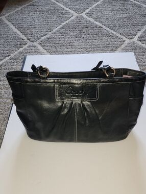 Coach Black Leather Pleated Shoulder Bag. F13759